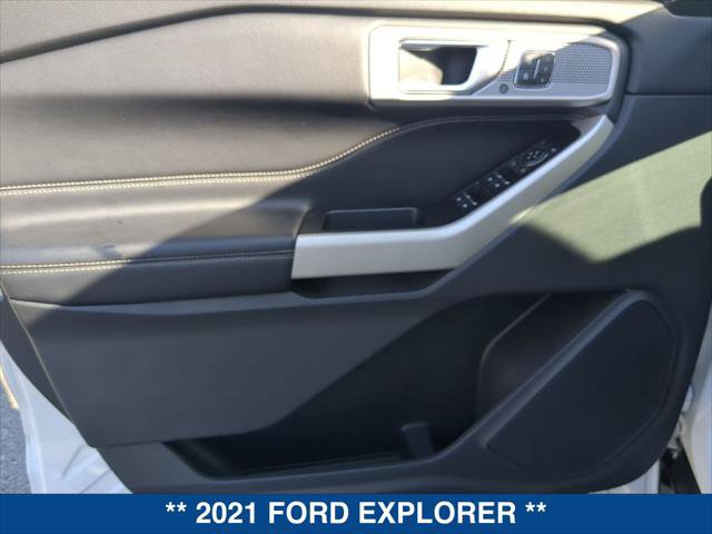 Certified 2021 Ford Explorer Limited w/ Hybrid Equipment Group 310A AWD/4WD image 10