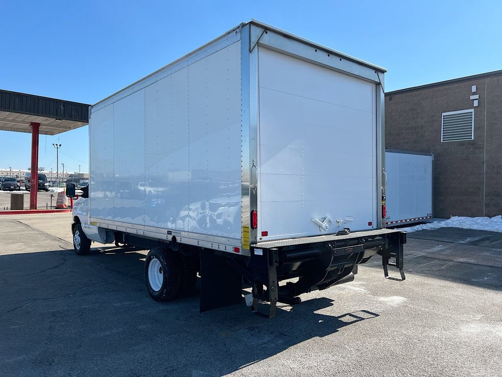 Certified 2024 Ford E-450 and Econoline 450 Super Duty w/ Power Windows & Locks Group image 3