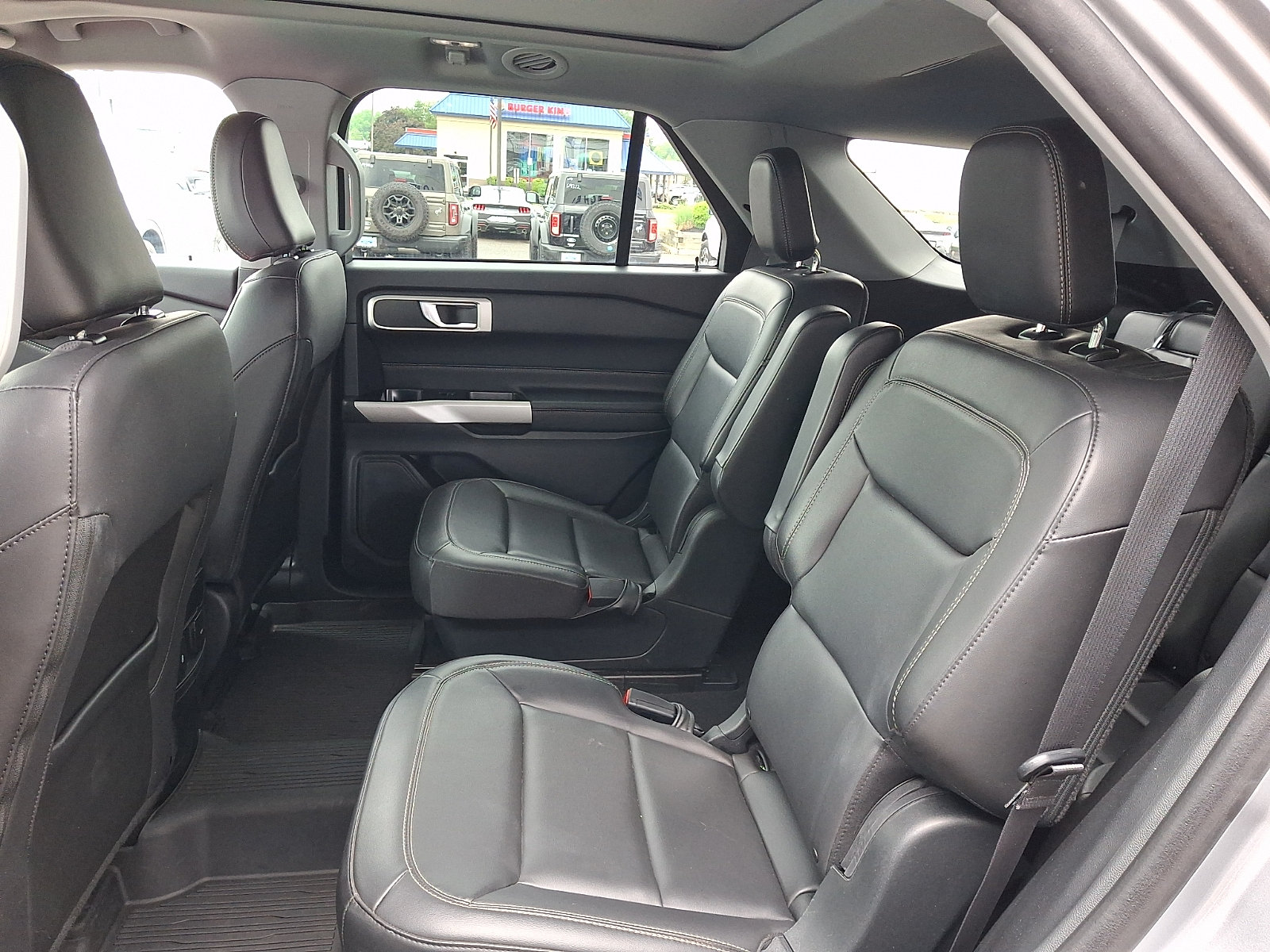 Certified 2023 Ford Explorer XLT w/ Equipment Group 202A AWD/4WD image 11