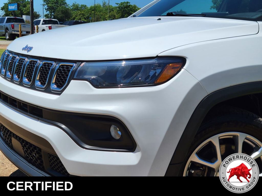 Used 2023 Jeep Compass Latitude AWD/4WD image 11