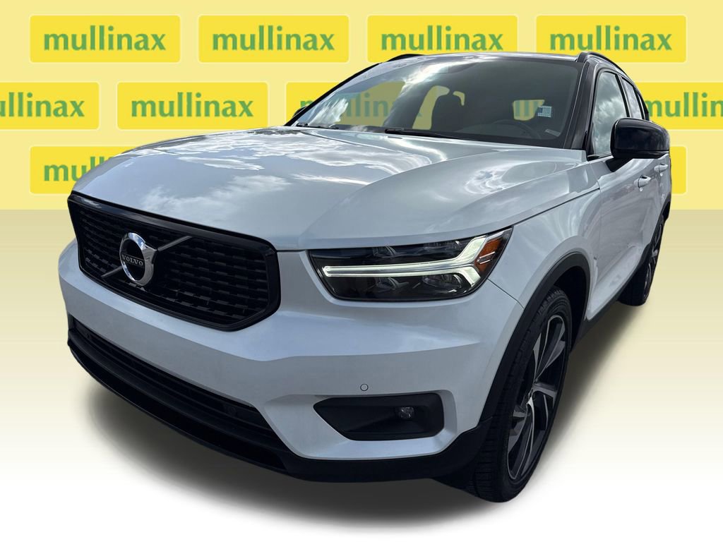 Used 2020 Volvo XC40 T5 R-Design image 5
