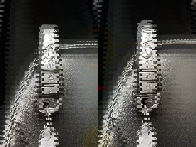 Certified 2022 Ford Explorer XLT w/ Equipment Group 202A image 35