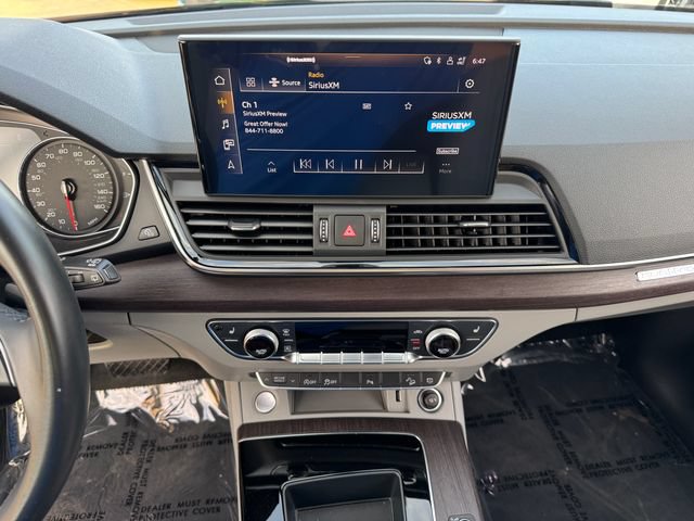 Used 2022 Audi Q5 2.0T Premium w/ Convenience Package AWD/4WD image 25