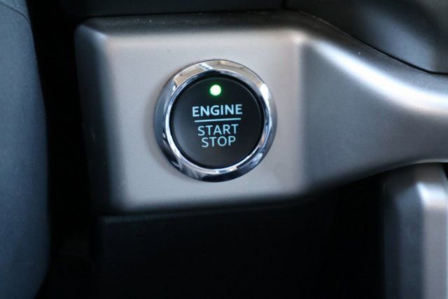 Certified 2024 Ford Expedition Max XLT image 9