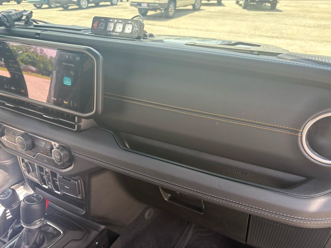 Used 2025 Jeep Gladiator Sport AWD/4WD image 50