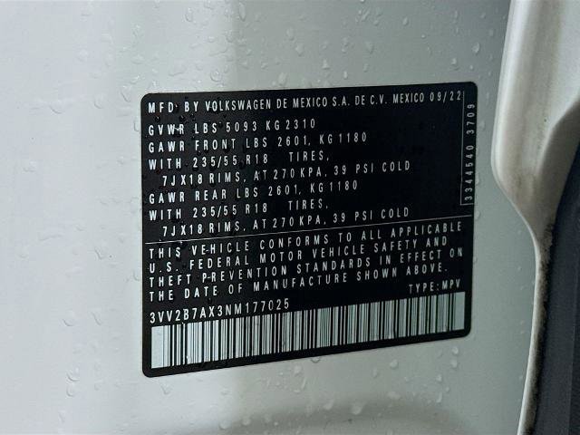 Used 2022 Volkswagen Tiguan SE image 32