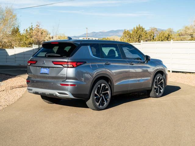 Used 2022 Mitsubishi Outlander SE AWD/4WD image 4