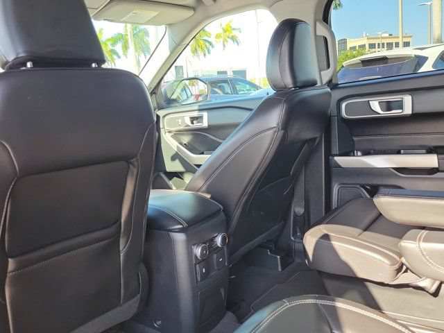 Certified 2022 Ford Explorer XLT w/ Equipment Group 202A RWD image 15