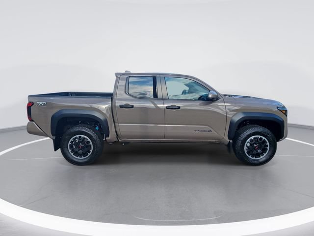 Used 2026 Toyota Tacoma TRD Off-Road AWD/4WD image 2