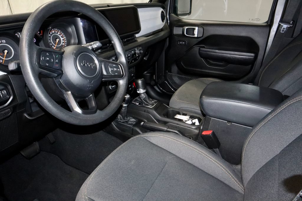 Used 2024 Jeep Gladiator Sport AWD/4WD image 22
