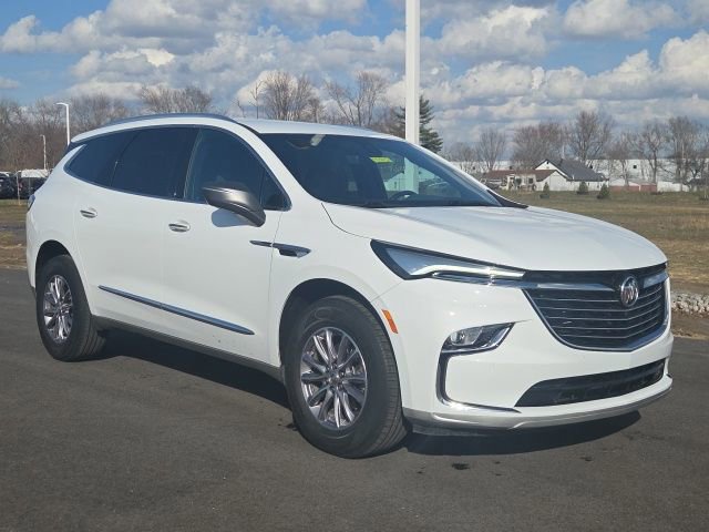 Used 2024 Buick Enclave Premium image 5