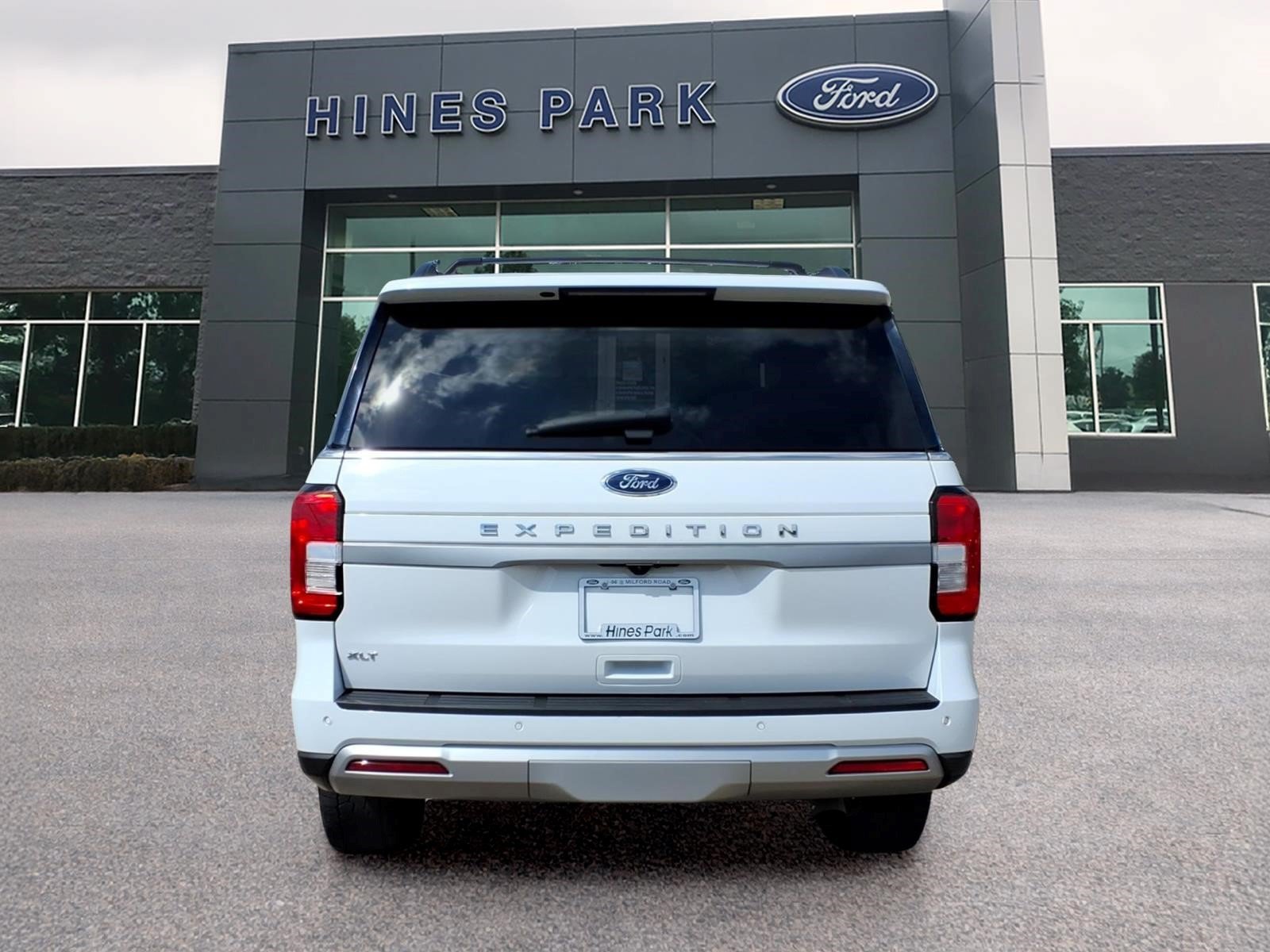 Certified 2024 Ford Expedition XLT AWD/4WD image 6
