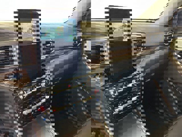 Certified 2023 Ford Explorer Limited w/ Limited Technology Package image 13