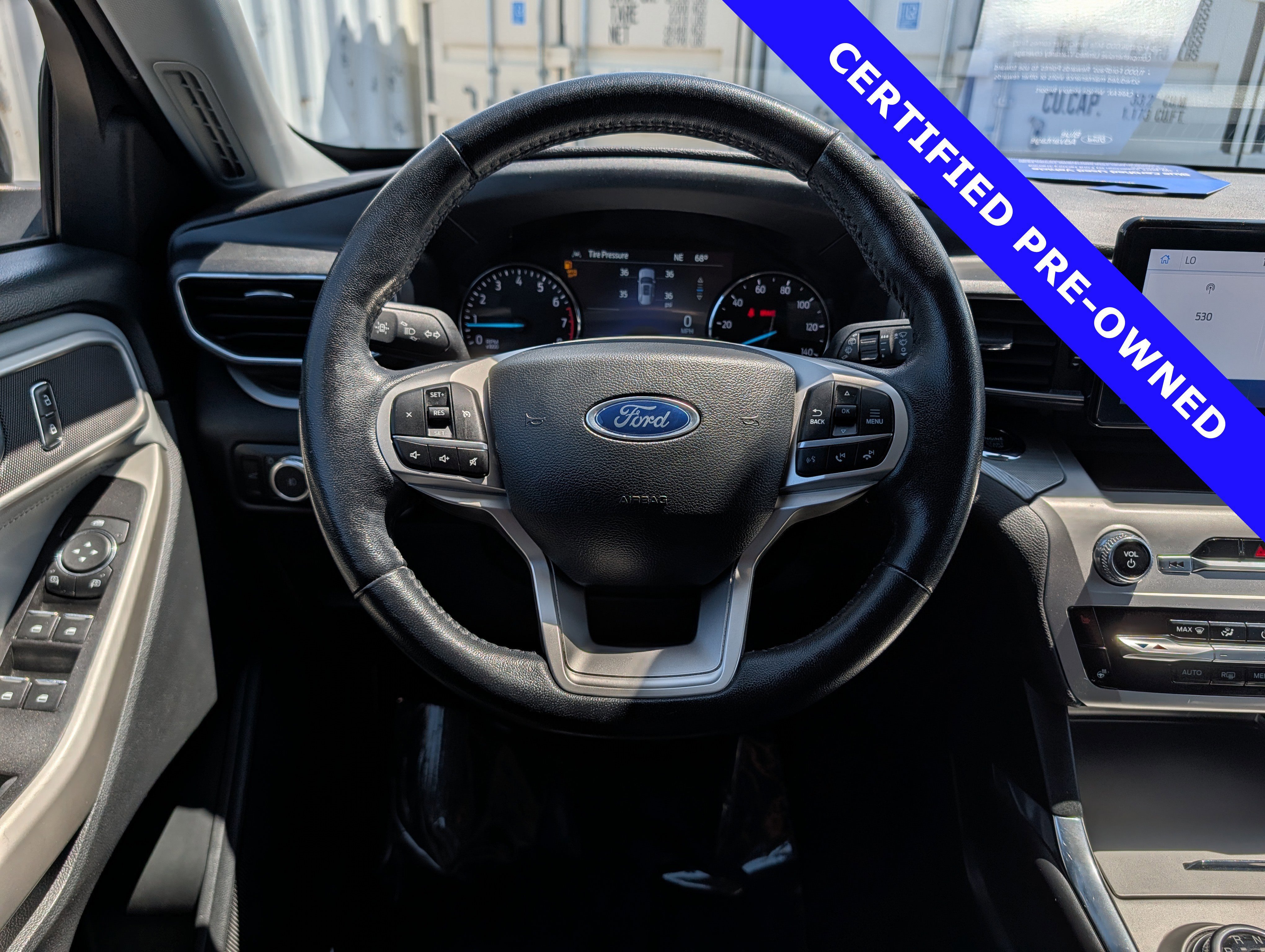 Certified 2022 Ford Explorer XLT w/ Equipment Group 202A AWD/4WD image 25