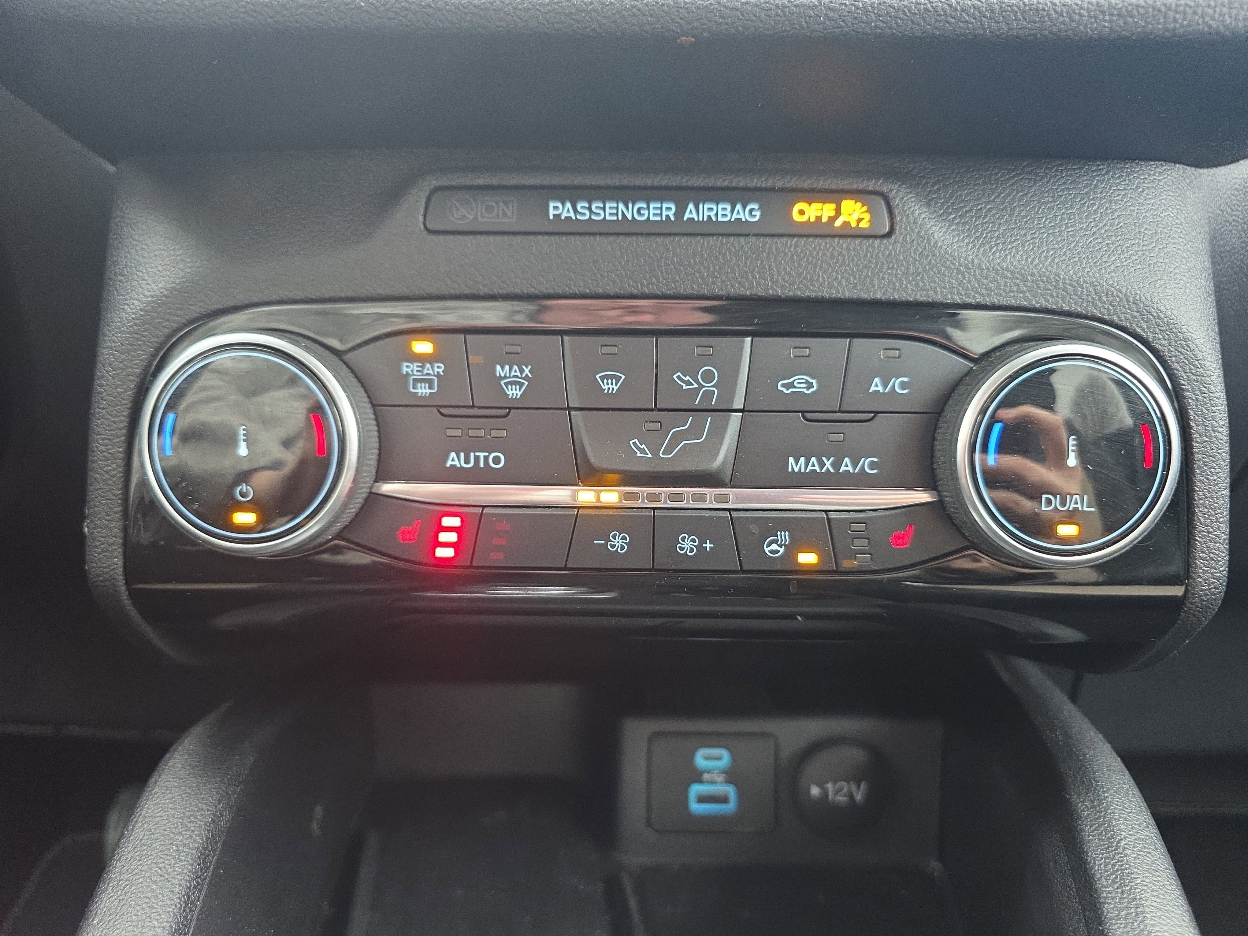 Certified 2022 Ford Escape Titanium w/ Titanium Elite Package image 46