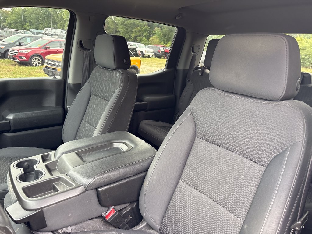 Used 2019 Chevrolet Silverado 1500 Custom w/ Custom Convenience Package AWD/4WD image 9