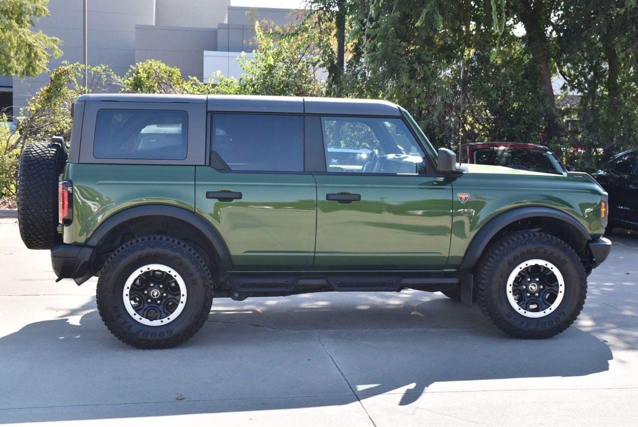 Certified 2023 Ford Bronco Badlands w/ Sasquatch Package AWD/4WD image 6