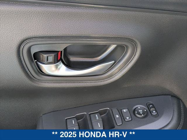 Used 2025 Honda HR-V LX image 10