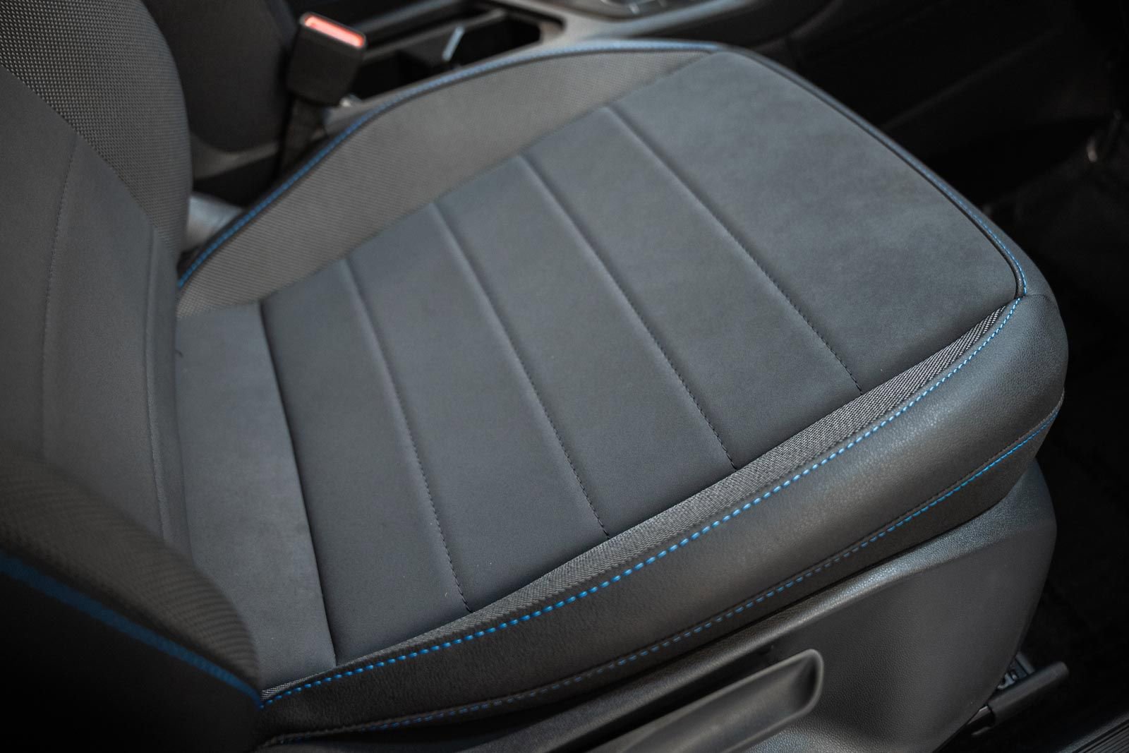 Used 2024 Volkswagen Taos SE AWD/4WD image 38