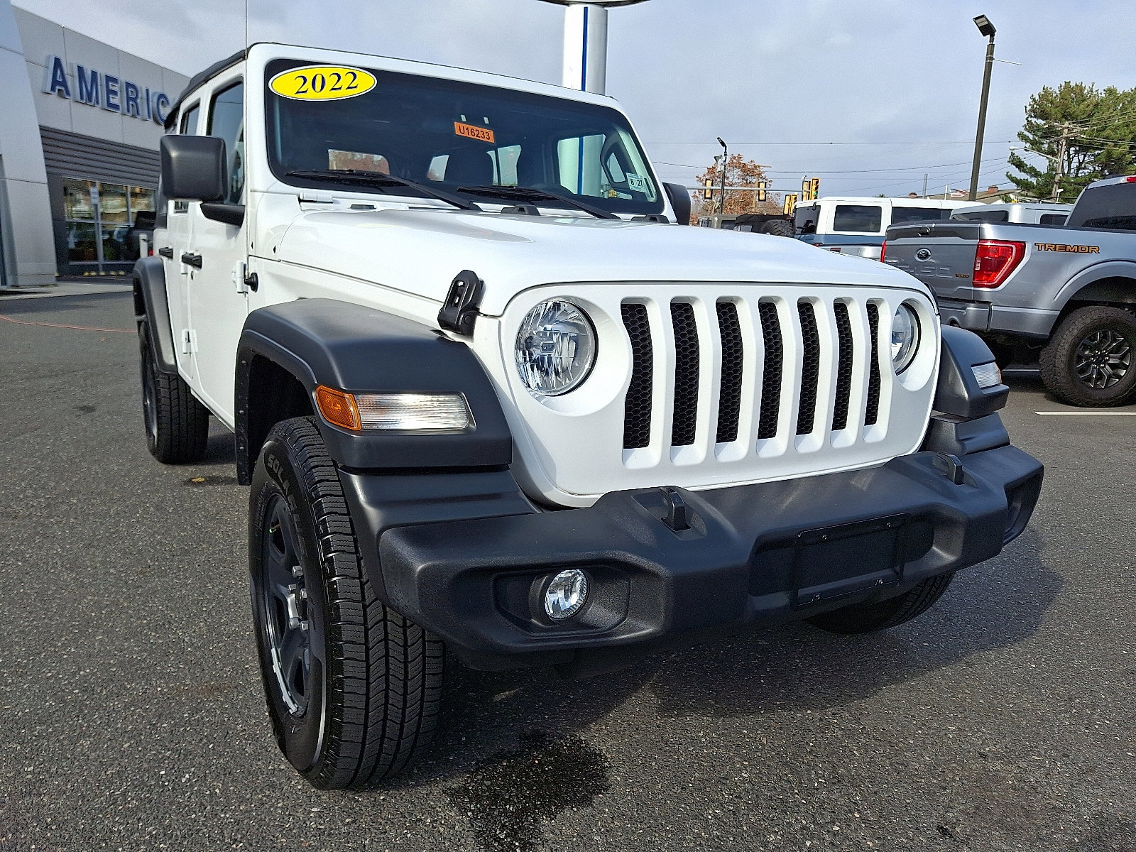 Used 2022 Jeep Wrangler Unlimited Sport image 2