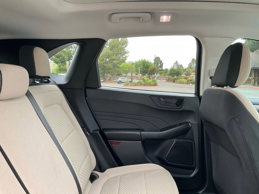 Certified 2022 Ford Escape SE image 55