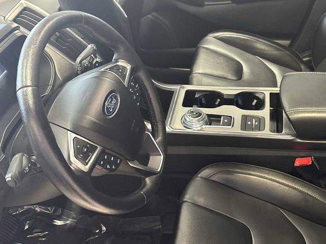 Certified 2022 Ford Edge Titanium w/ Class II Trailer Tow Package image 19