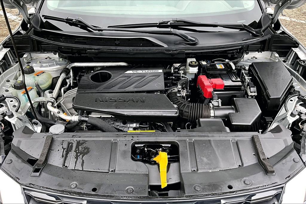 Used 2023 Nissan Rogue SV AWD/4WD image 12