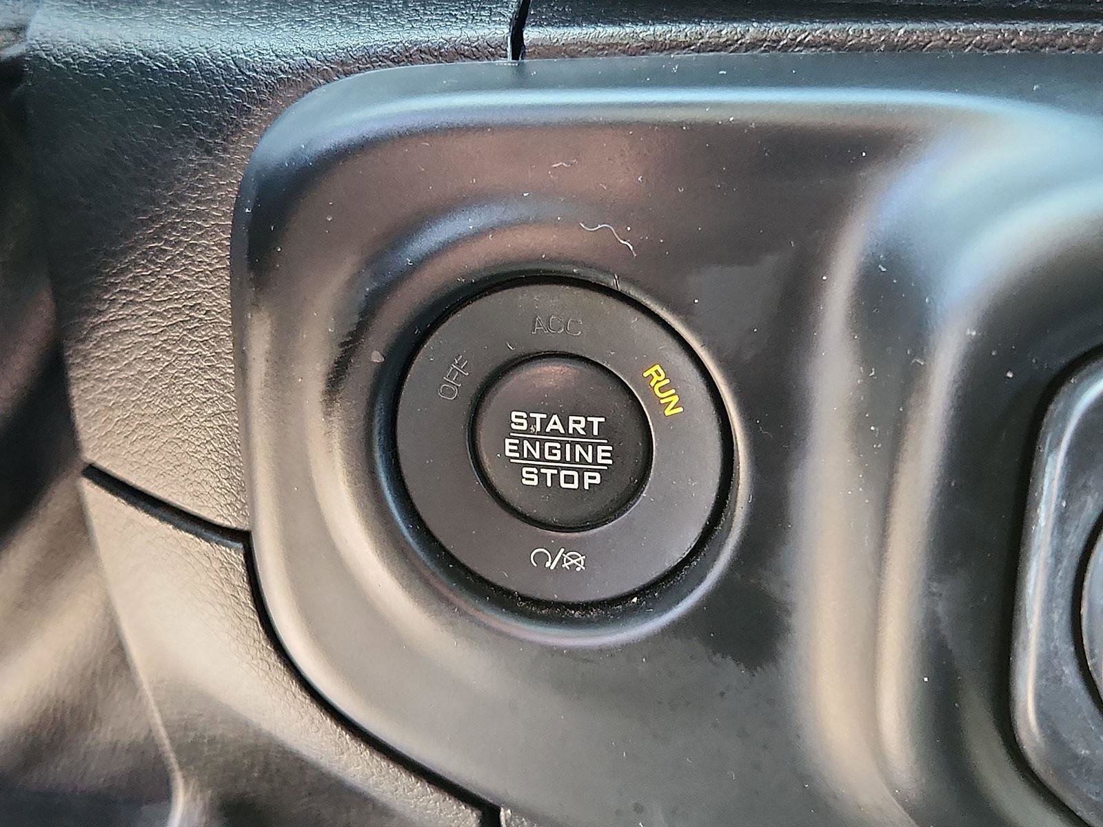 Used 2018 Jeep Wrangler Unlimited Sahara image 27