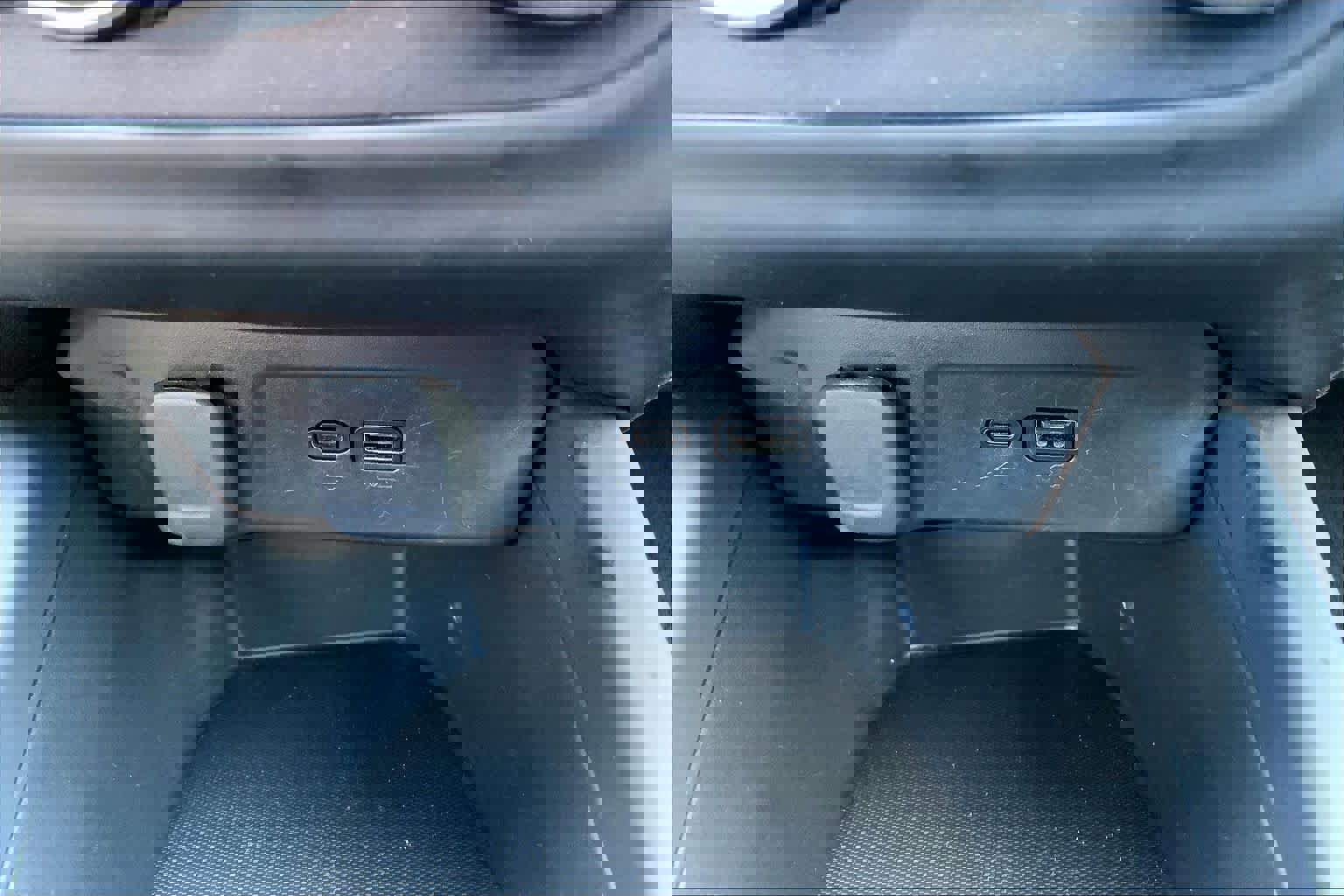 Used 2025 Chevrolet Trax LS image 34