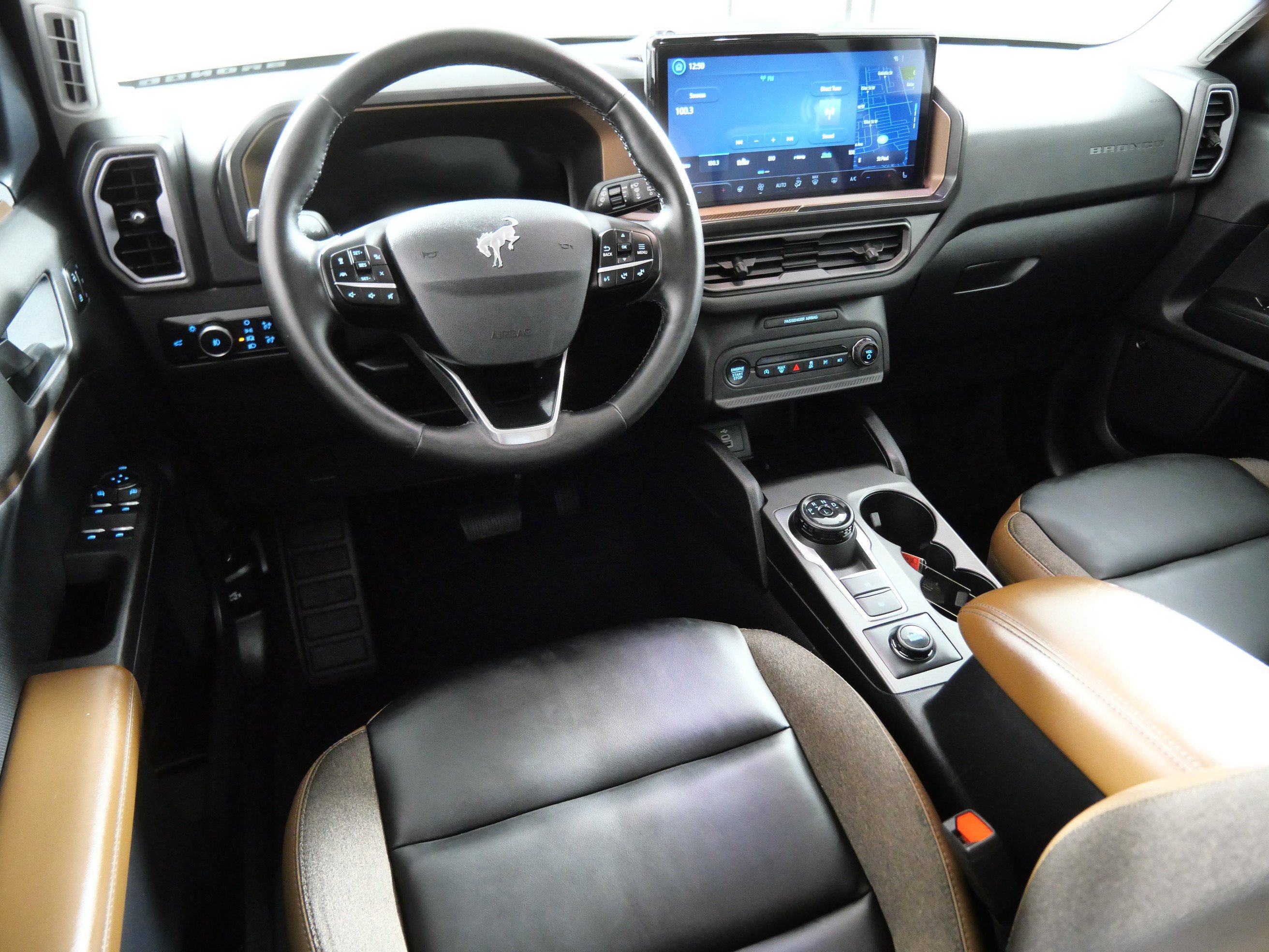 Certified 2025 Ford Bronco Sport Outer Banks w/ Outer Banks Tech Package+ AWD/4WD image 4