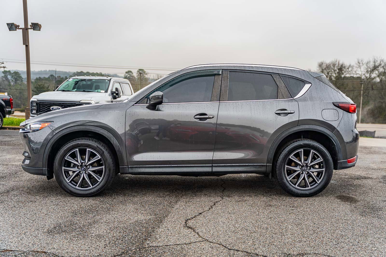 Used 2018 MAZDA CX-5 Touring image 2