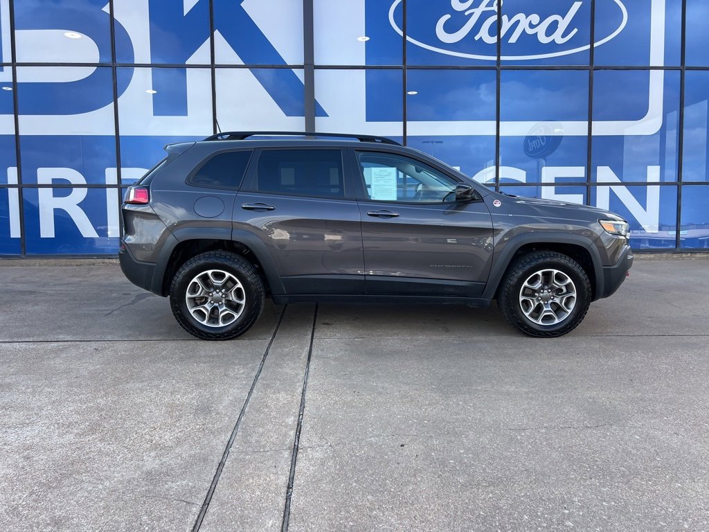 Used 2022 Jeep Cherokee Trailhawk image 8