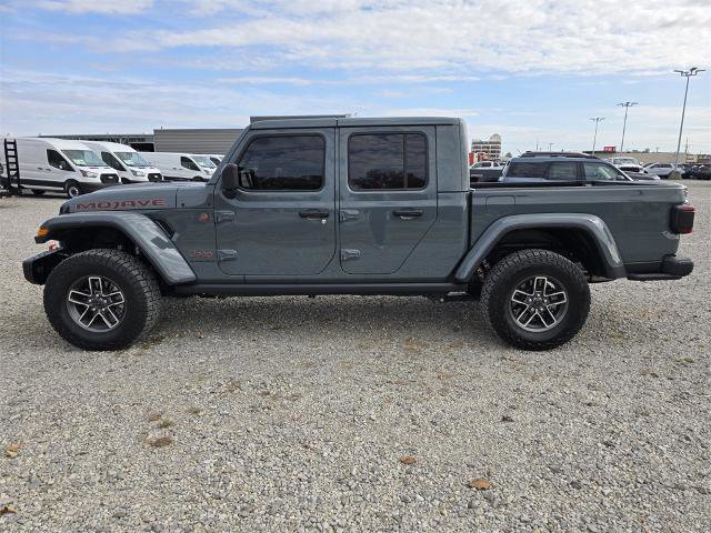 Used 2025 Jeep Gladiator Mojave image 2