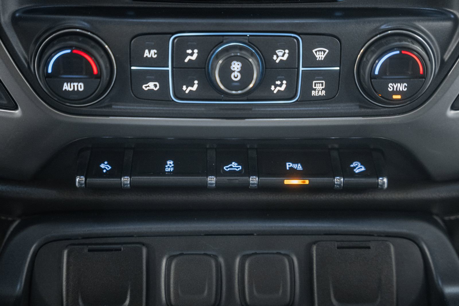 Used 2017 Chevrolet Silverado 1500 LTZ Z71 w/ LTZ Plus Package image 32