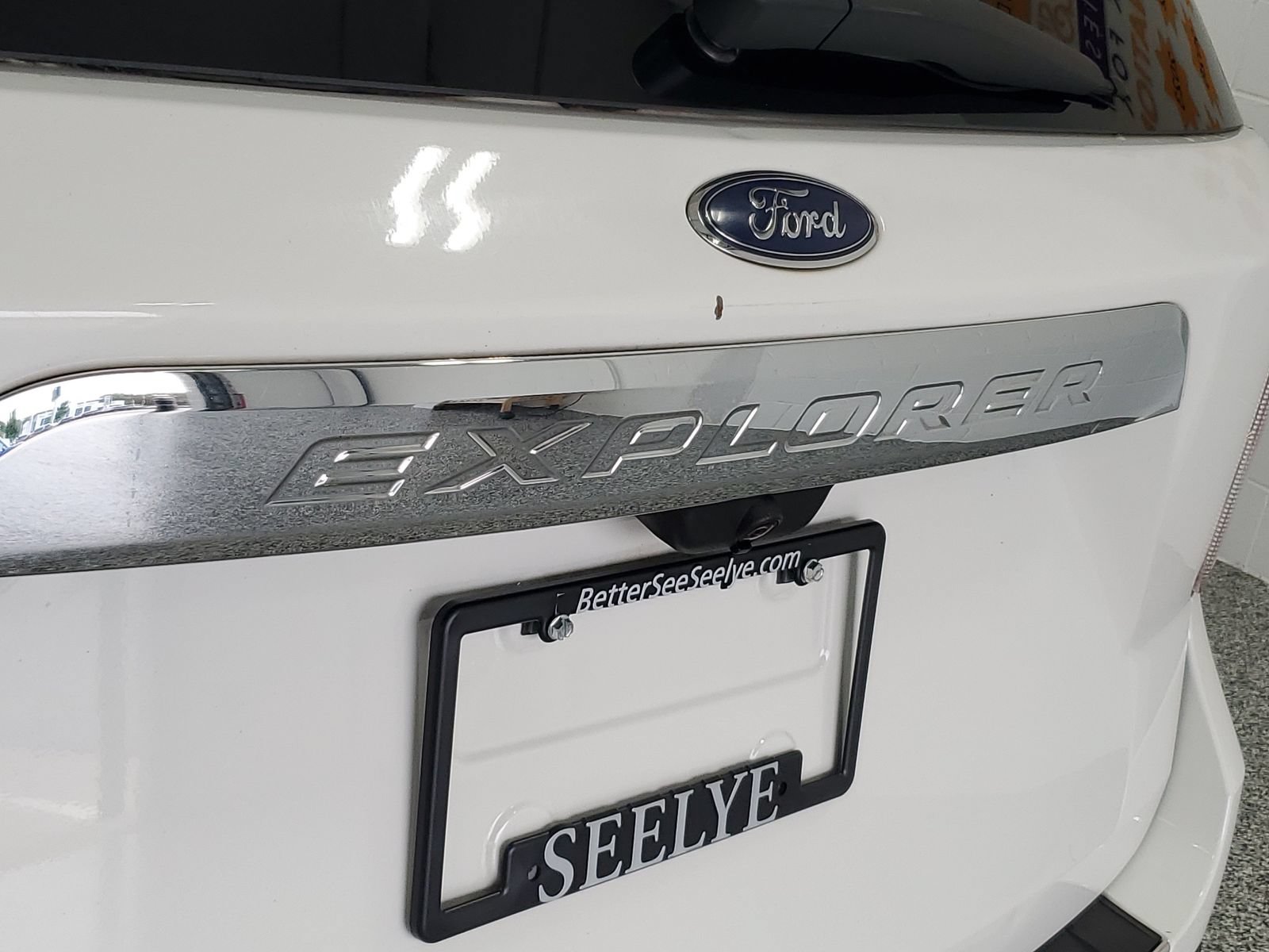 Certified 2020 Ford Explorer Limited w/ Hybrid Equipment Group 310A AWD/4WD image 6