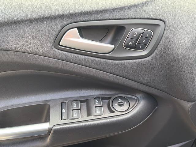 Certified 2019 Ford Escape Titanium AWD/4WD image 24