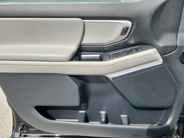 Certified 2025 Ford Expedition Max Active AWD/4WD image 22
