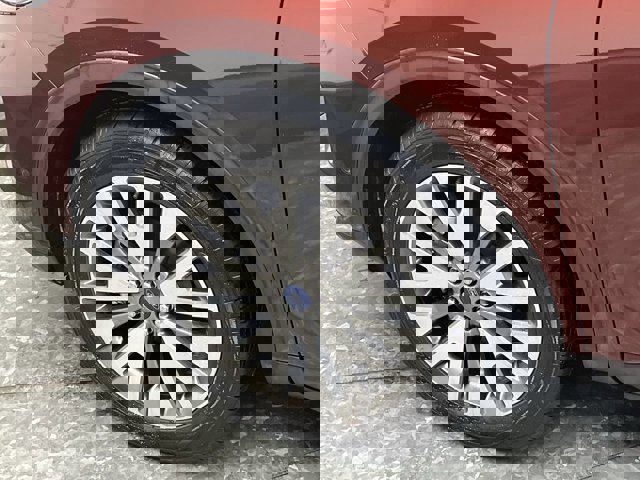 Certified 2021 Ford Escape Titanium w/ Class II Trailer Tow Package image 40