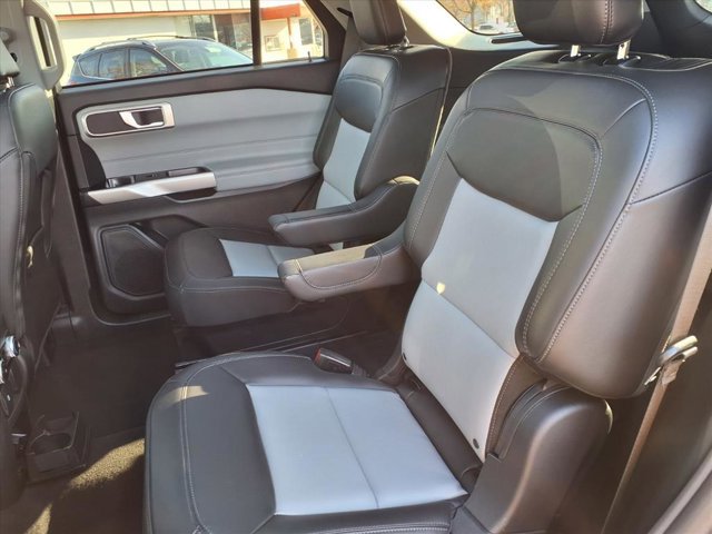 Certified 2023 Ford Explorer XLT w/ Equipment Group 202A image 8