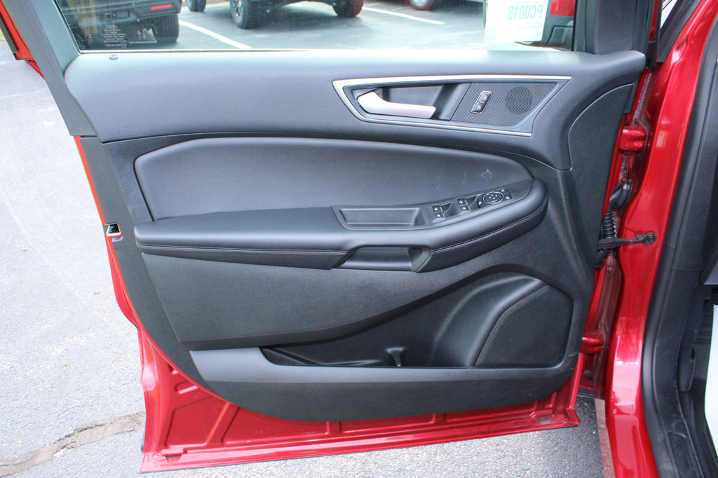 Certified 2024 Ford Edge SEL AWD/4WD image 34