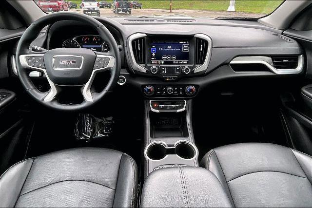 Used 2024 GMC Terrain SLT AWD/4WD image 15