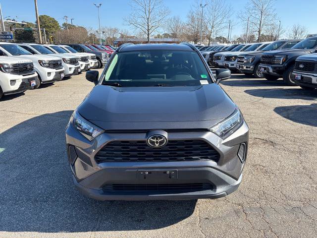 Used 2021 Toyota RAV4 LE image 2