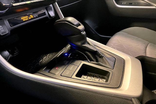 Used 2020 Toyota RAV4 XLE image 15
