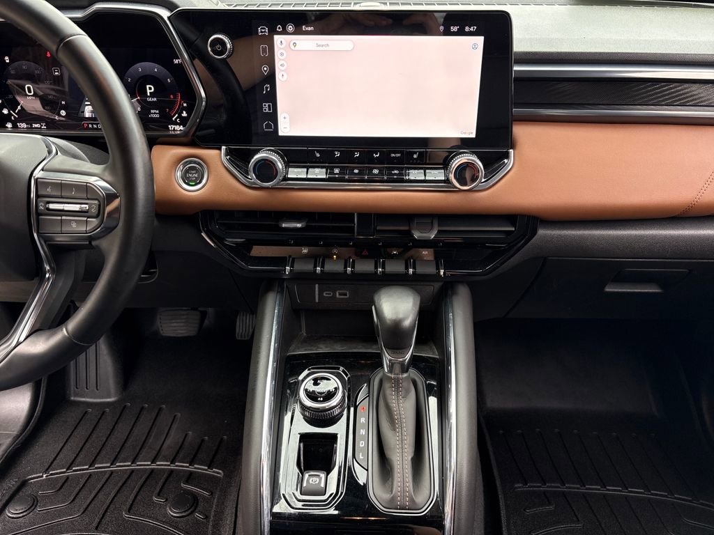 Used 2024 GMC Canyon AT4 w/ Technology Package image 23