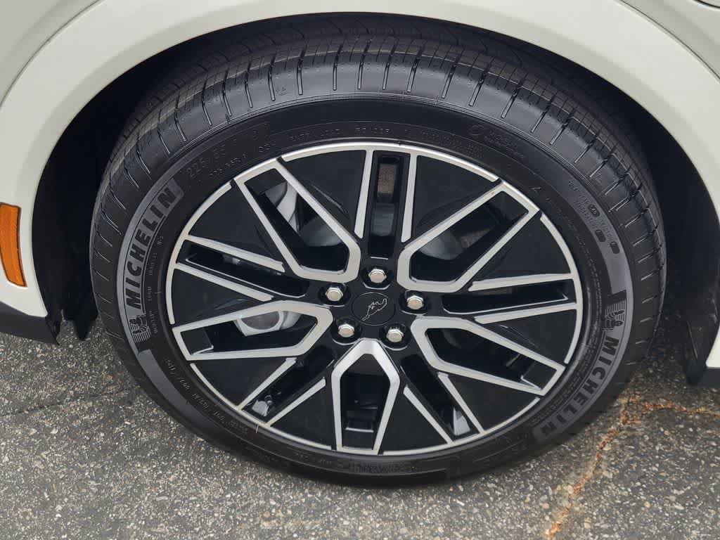Certified 2025 Ford Mustang Mach-E Premium AWD/4WD image 9
