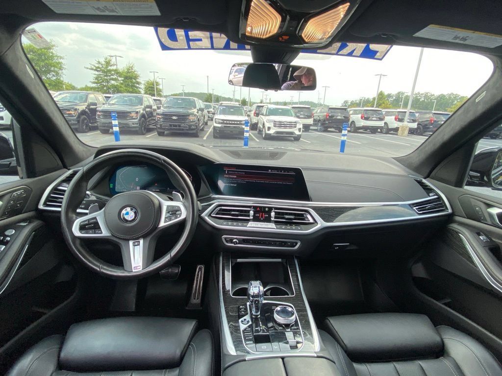 Used 2022 BMW X7 xDrive40i w/ M Sport Package AWD/4WD image 27