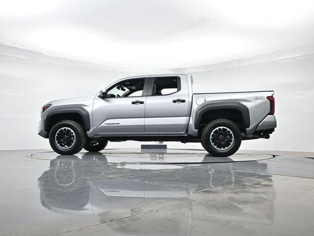 Used 2024 Toyota Tacoma TRD Off-Road AWD/4WD image 41