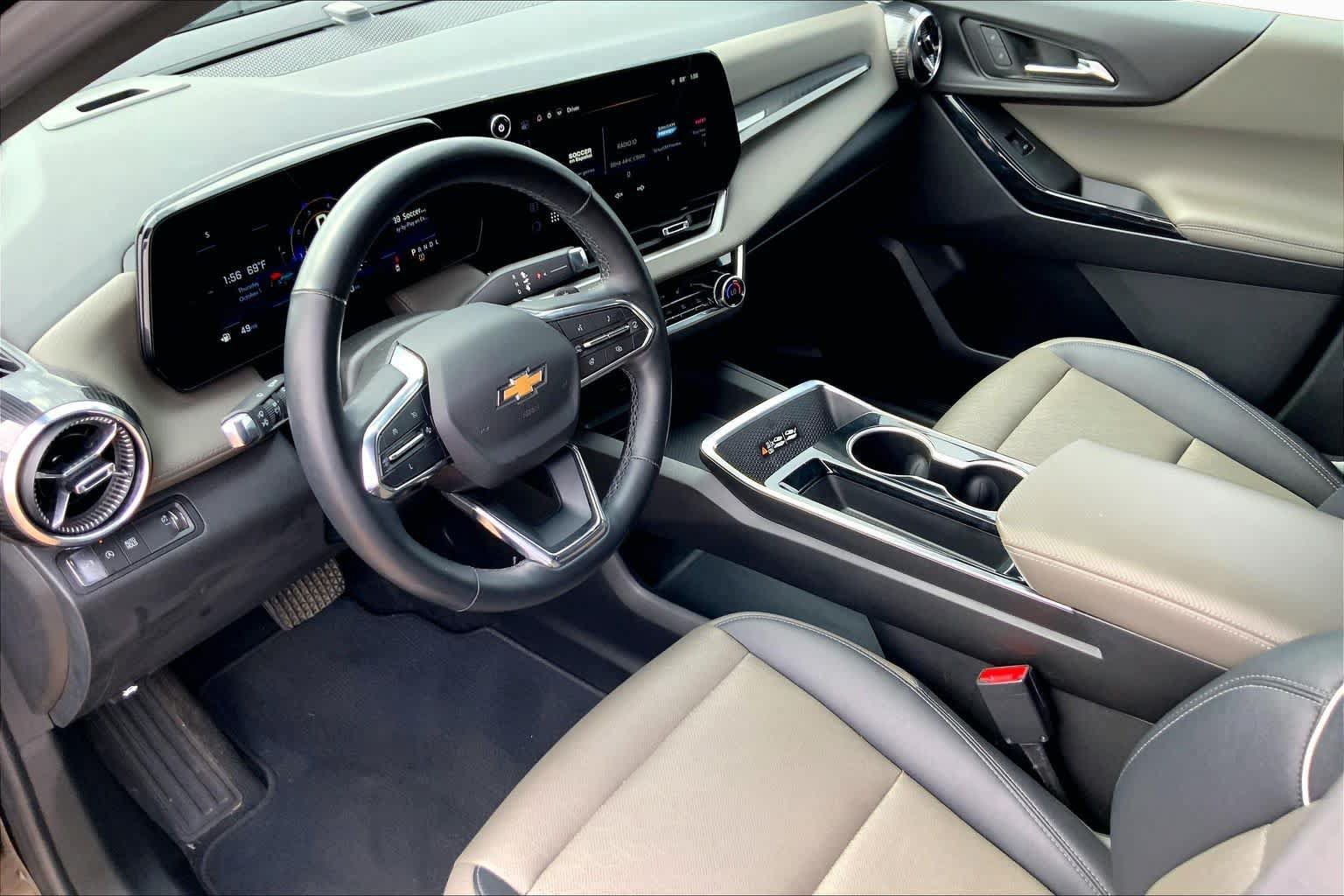 Used 2025 Chevrolet Equinox LT w/ Convenience Package II FWD image 18