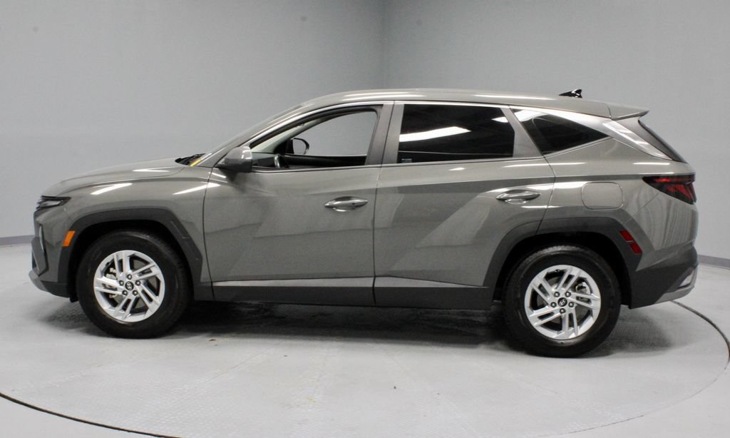 Used 2025 Hyundai Tucson SE FWD image 8