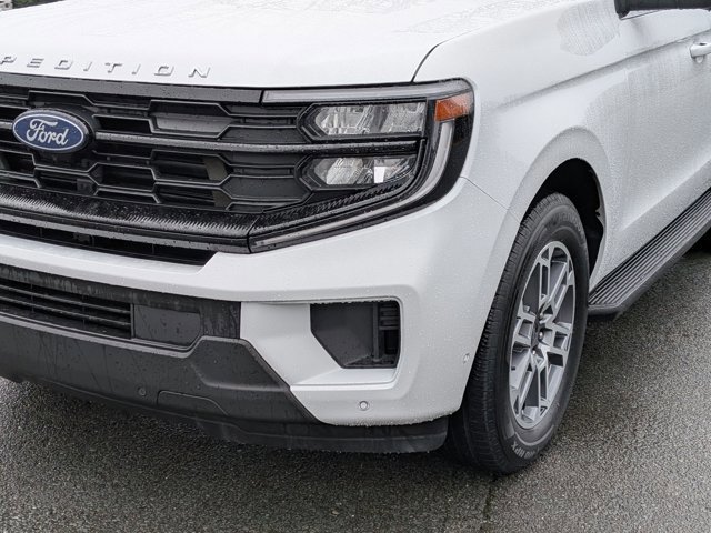 Certified 2025 Ford Expedition Active image 10